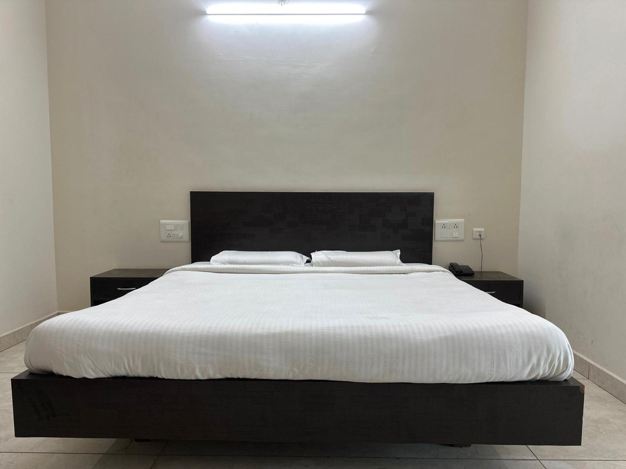 Super Hotel O Sar Residency Nanjangud Exteriér fotografie